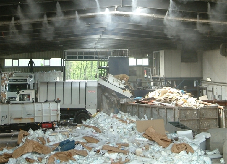 Humidification for dust suppression