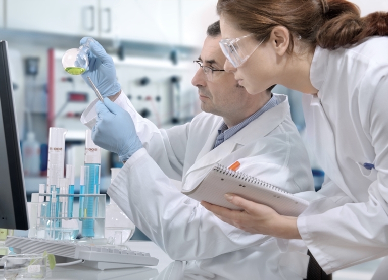 Pharmaceutical manufacturing humidification