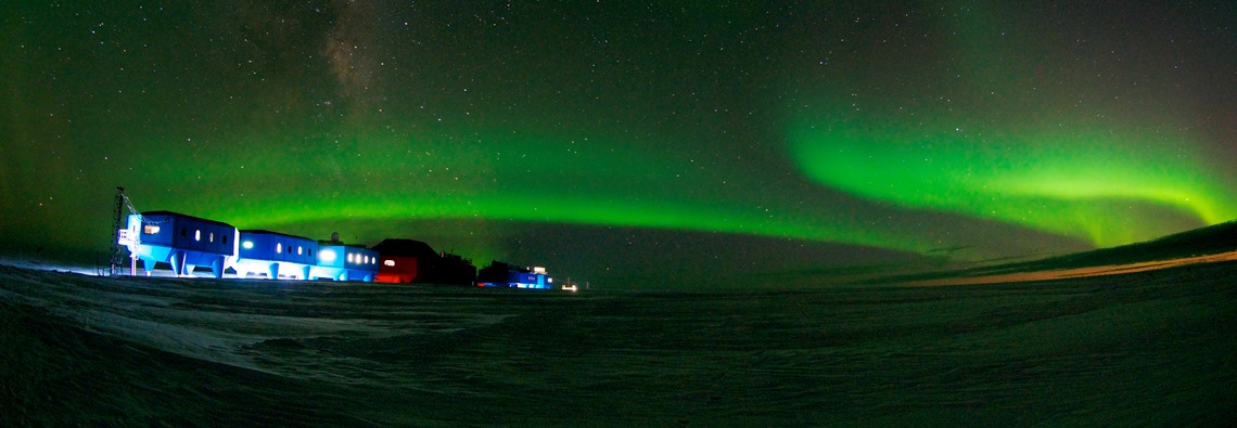 Humidification on the Brunt Ice Shelf, Antarctica